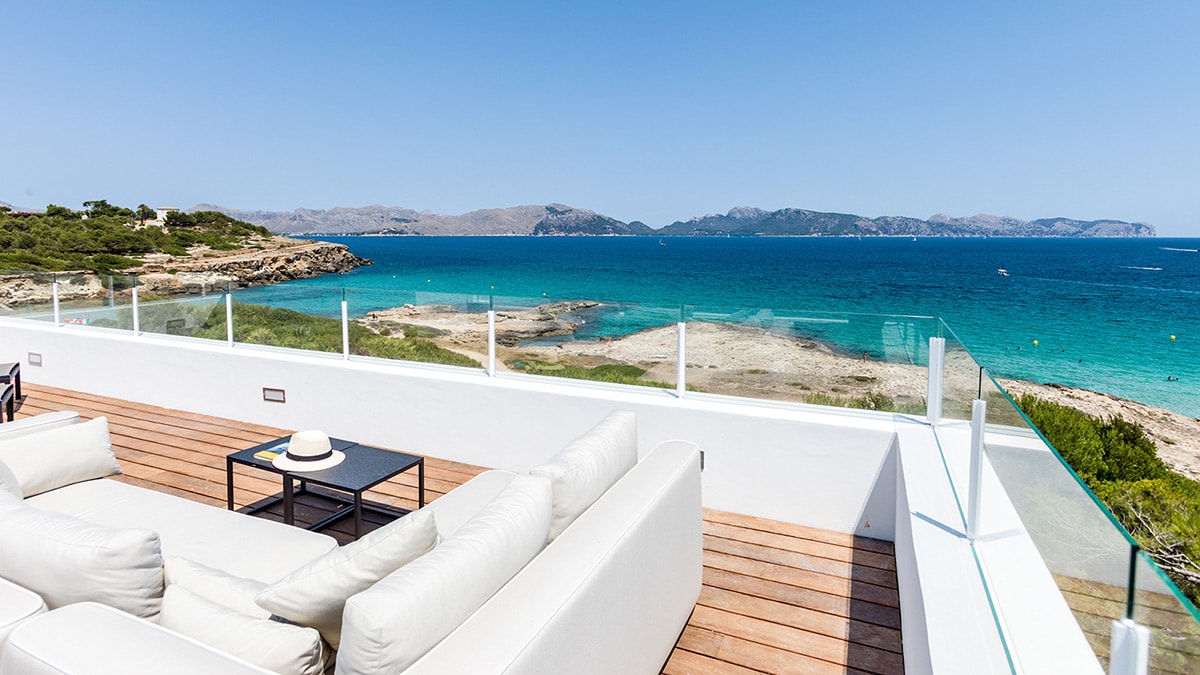 Villa frente al mar en venta en Mal Pas, Alcúdia La vida en Mallorca Villa frente al mar en venta en Mal Pas, Alcúdia La vida en Mallorca