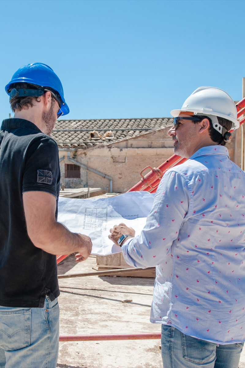 How do I find the right builder in Mallorca?