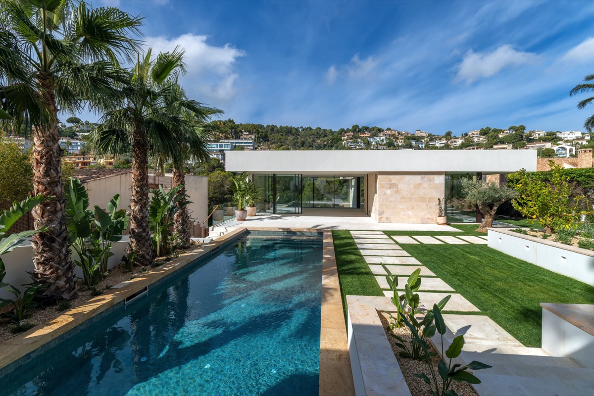 Nueva villa de diseño con piscina cerca de Portals Nous