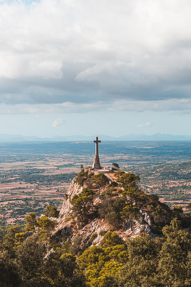 Santuari de Sant Salvador, stone cross in Felanitx