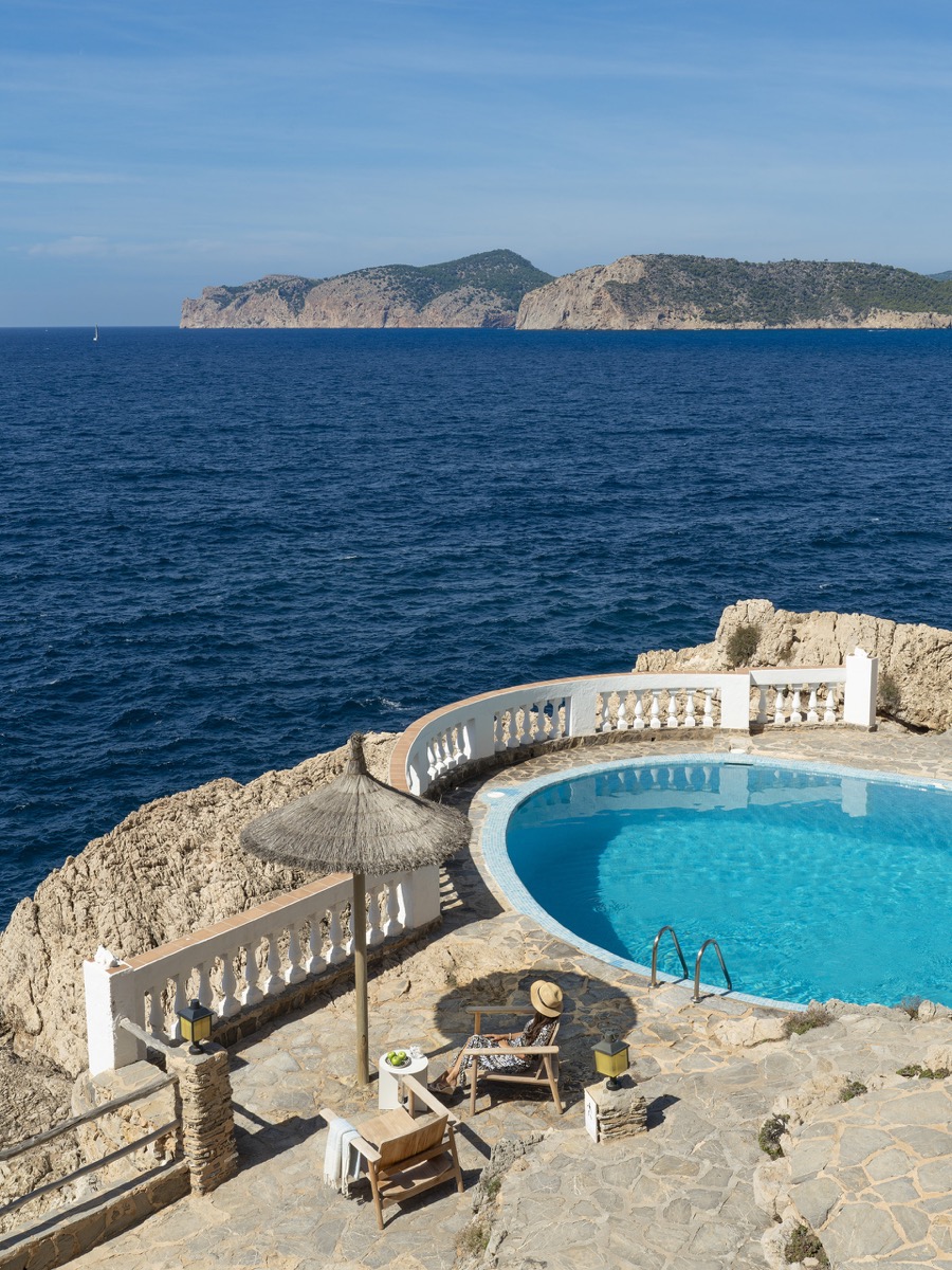Sea view apartment for sale in Santa Ponsa