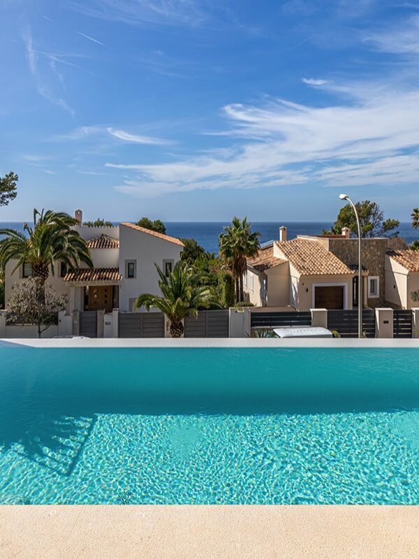 Villa for sale in Santa Ponsa