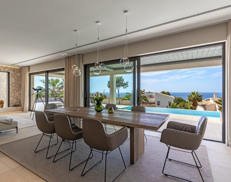 Villa for sale in Santa Ponsa