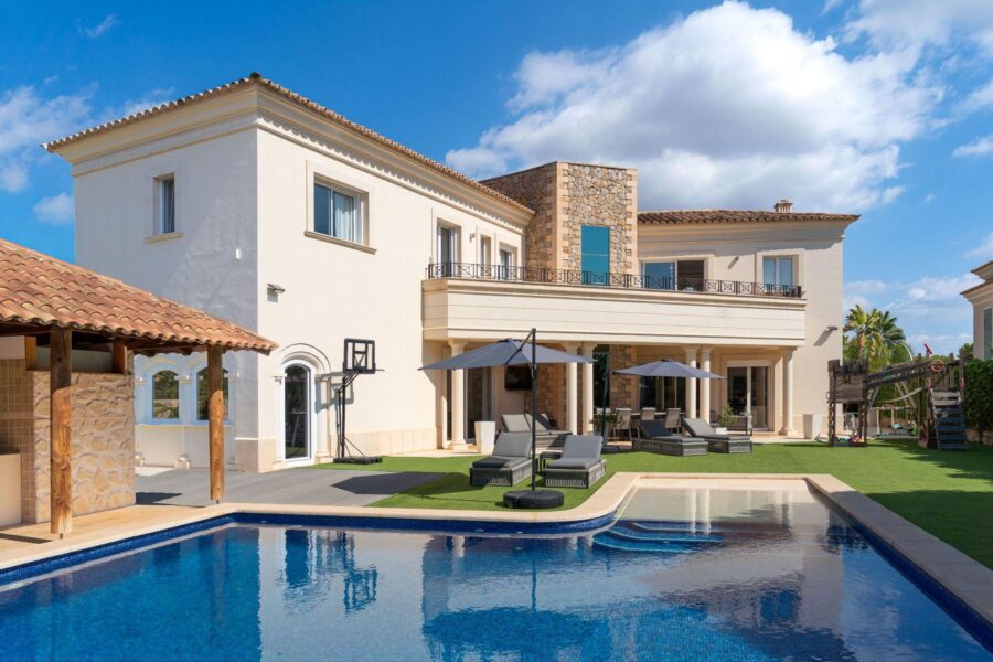 Contemporary Villa in Nova Santa Ponsa