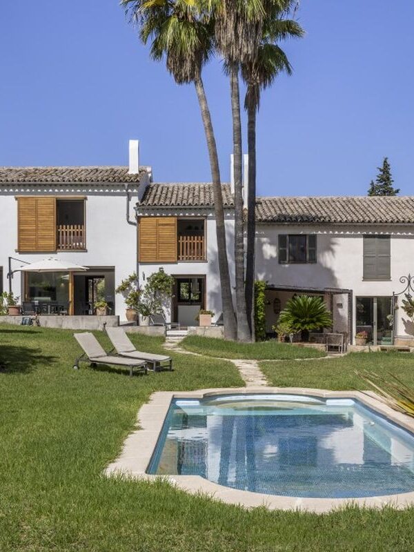 Country Home in Establiments