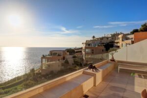 Elegant Apartment in Cala Vinyes