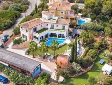 Elegant Mediterranean Villa in Vallgonera