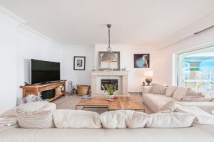 Exklusive Villa in erster Meereslinie in Llucmajor