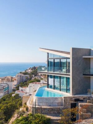 Renovated five-bedroom villa with guest apartment and garden for sale in costa de la calma