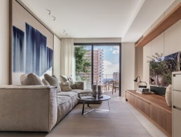 Sea view penthouse with roof terrace and pool for sale in cala mayor