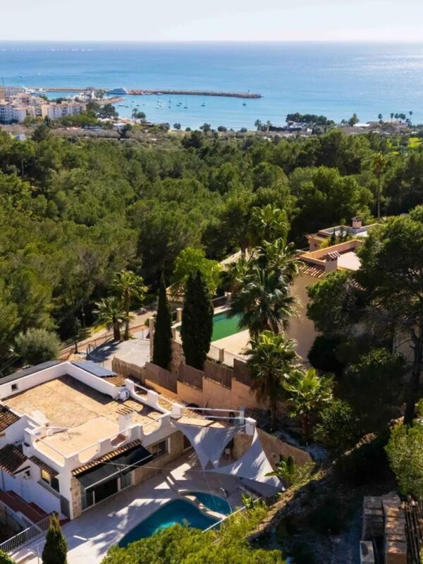 Sea-view luxury villa for sale in costa d’en blanes with pool, lift and wellness spaces