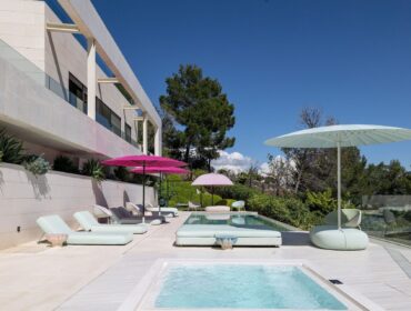 Contemporary luxury villa with pool for sale in son vida