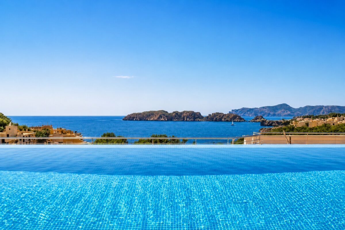 Apartamento en venta con piscina panorámica en la azotea en Santa Ponsa