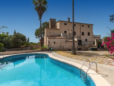 Grand historic country house with private tennis court and vast grounds for sale in esporles