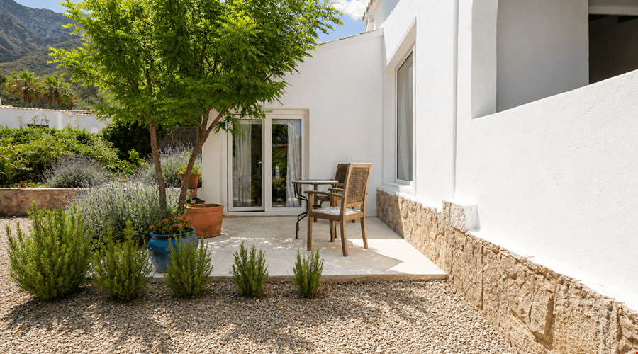 Finca de diseño renovado con jardín y licencia de piscina en venta en Betlem