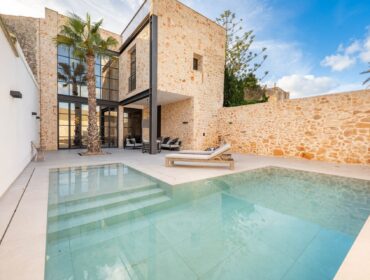 Exquisite contemporary sanctuary with rooftop pool and sauna for sale in santanyí