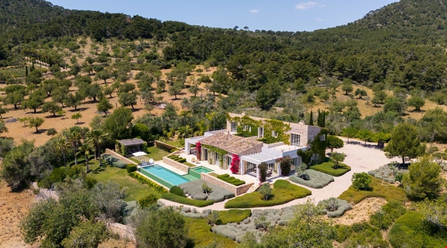 Magnífica finca mediterránea con vistas a la costa en venta en Santanyí