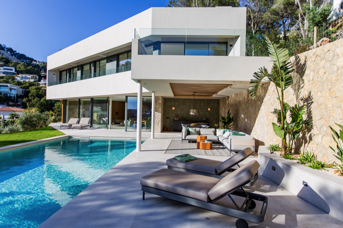 Sofisticada villa contemporánea de cinco dormitorios en venta en Port d’Andratx