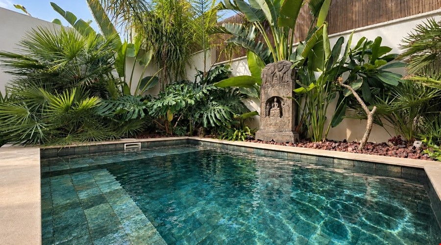 Exquisita villa mediterránea renovada con piscina climatizada y terraza en la azotea en Bendinat