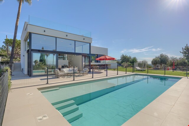 Villa de arquitectura modernista con vistas panorámicas en venta en de Bunyola